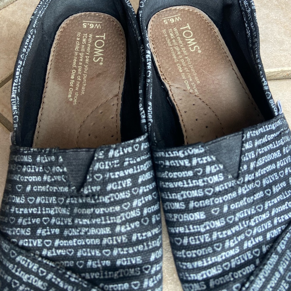 Toms Canvas Shoes View 5